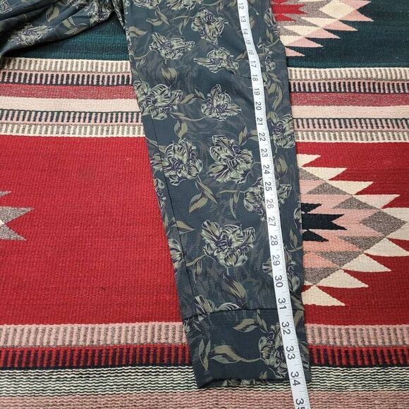 Athleta Trekkie North Printed Jogger’s Sz 8P Floral Green Pull‎ On Elastic Ankle - Picture 8 of 12